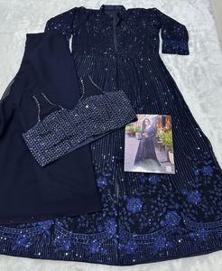 Conjunto de Palazzo y Shrug con Bordado Completo en Georgette Sintético Pesado y Lentejuelas, Choli de Boda con Shrug - Product Image 5