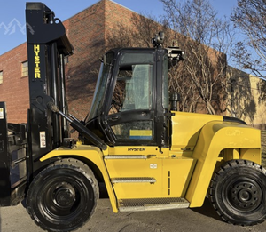 Offre exclusive aux enchères pour chariots élévateurs pneumatiques H330HD 2017, capacité de maintien de 33 000 LBS - Product Image 5