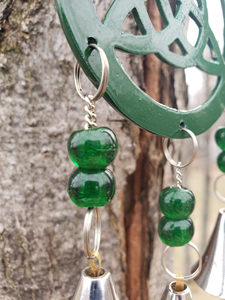 Carillon à vent en métal avec nœud celtique, attrape-rêves irlandais avec clochettes - Product Image 3