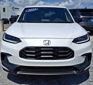 Honda HR-V Sport-B AWD 2024 Usado, Volante a la Izquierda, Color Oscuro, Asientos de Tela, Arranque Remoto, Bluetooth, Android Auto, Techo Solar, Automático - Product Image 1