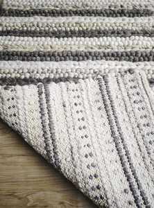 Alfombra de Lana Tejida a Mano, Alfombra Gruesa Trenzada Estilo Kilim |   Alfombra de Lana Texturizada en Beige Natural y Marrón |   Decoración Boho para el Hogar - Product Image 2