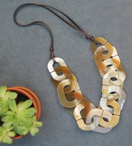 Collares hechos con cuerno para niñas y mujeres, joyería natural ecológica, cuerno de buey de Búfalo, collares para niñas y mujeres, joyería a bajo precio - Product Image 1