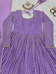 Nueva colección de ropa de fiesta de diseñador indio, vestido bordado de secuencia completa de Georgette puro con manga completa y trabajo de encaje Dupatta - Product Image 5