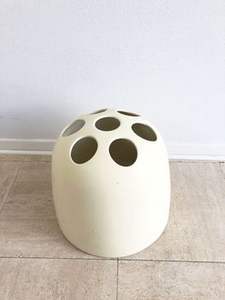 Mini paragüero elegante en forma de huevo en acero inoxidable con acabado elegante, perfecto para la decoración y el almacenamiento del hogar en interiores - Product Image 4