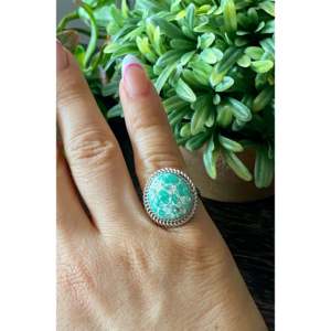 Anillo de Plata de Ley con Turquesa de la Montaña Sonora de Reda Galvan, Corte Ovalado, Diamantes Engastados en Bisel, Oro Rosa, Romántico, Talla 7.75, Regalo Perfecto - Product Image 2