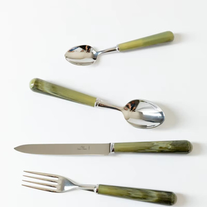 Ensemble de couverts à poignée en résine verte élégante avec tête finie argentée couverts en acier inoxydable durables pour une utilisation quotidienne - Product Image 1