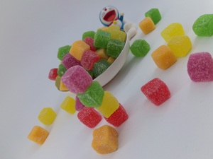 2,5 kg Sour <span class=keywords><strong>Cube</strong></span> <span class=keywords><strong>Gummy</strong></span> <span class=keywords><strong>Candy</strong></span> mit Frucht geschmack Mixed Sand Fruit-QQ Soft <span class=keywords><strong>Candy</strong></span> mit Groß verpackung - Product Image 4