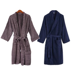 Albornoz de algodón 100% suave de lujo de secado rápido de tiro alto con cremallera Fly Color sólido de 780 gramos de manga corta para invierno Hecho en Vietnam - Product Image 3