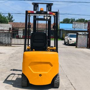 Chariot élévateur électrique neuf 3 tonnes à batterie lithium-ion, alimentation CA, écran LCD, pneus pleins, propulsion arrière, hydraulique latéral, pour une efficacité d'usine optimisée - Product Image 1