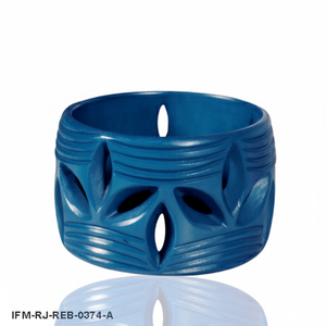 Brazalete de Resina Azul Verde Azulado Tallado a Mano, Brazalete Bohemio Grueso con Recortes de Hojas para Mujer - Product Image 1