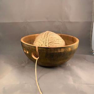 Best Selling red color wooden yarn holder round shape large wooden <b>knitting</b> yarn unique design knitters portable <b>knitting</b> tool - Product Image 6