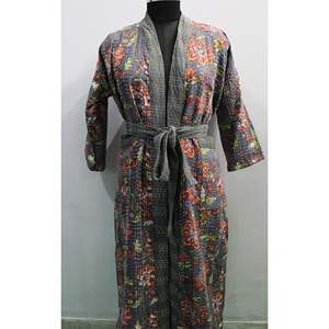 Chaqueta de Algodón Acolchada Hecha a Mano Estilo Kantha, Estilo Indio Japonés, Moda Boho con Cinturón, Reversible, Relleno de Algodón, Prenda Vintage - Product Image 6