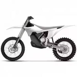 Nouvelle moto électrique de motocross originale Stark Varg, première sortie sur la route - Product Image 2