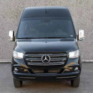 Fourgonnette de luxe VIP Sprinter 2025 |   Bus d'affaires exécutif 9-12 places |   Fourgonnette haut de gamme avec sièges inclinables en cuir - Product Image 1