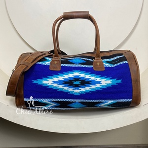 2025 accesorios de viaje bolsas de viaje al aire libre manta de sillín personalizada bolsa de Gimnasio Deportivo para mujeres bolsas de lona de cuero genuino bolsas de noche - Product Image 1