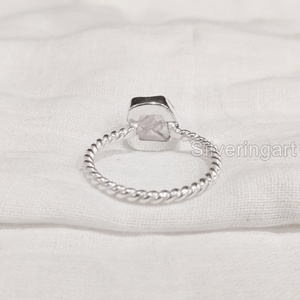 Anillo de piedra en bruto para mujer, piedra preciosa de cuarzo rosa crudo Natural, piedra natal de abril, banda trenzada hecha a mano, anillo de Plata de Ley 925 - Product Image 6