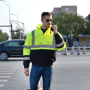 Vêtements de construction de sécurité réfléchissants personnalisés Hi Vis avec poche manches longues sweat à capuche imperméable vestes isolées fabriquées en usine - Product Image 4