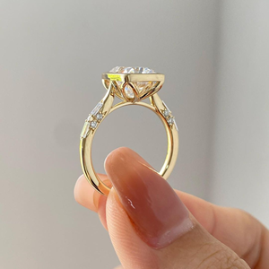 2.40 Carats Radiant Cut Lab-Grown Diamond Bague de fiançailles en or jaune 14k Trending Jewelry Product - Product Image 4