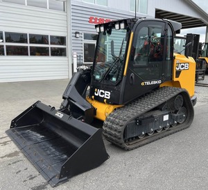 Chargeuse compacte JCB 3TS-8T 2025 : Puissance de nouvelle génération avec innovation télescopique - Product Image 1