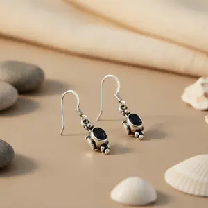 Boucles d'oreilles pendantes en argent 925 avec onyx noir pour femmes, motif de couronne géométrique, style religieux tendance, platine pour les fêtes, idée cadeau - Product Image 2