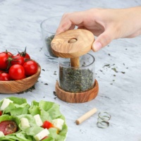 Moulin à herbes en bois d'olivier de qualité supérieure, fait main, écologique, durable, avec bouton rotatif, design unique ArtisRaw pour assaisonnements et épices