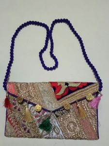 Minibolso de algodón de diseñador con bordado Rajasthani para mujer, bandolera de moda con cierre magnético - Product Image 5