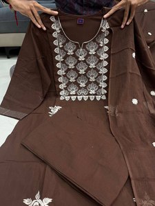 Ensemble élégant 3 pièces en cordon, Kurti, pantalon et dupatta réversibles pour soirée, avec imprimé numérique vibrant et détails en relief - Product Image 6