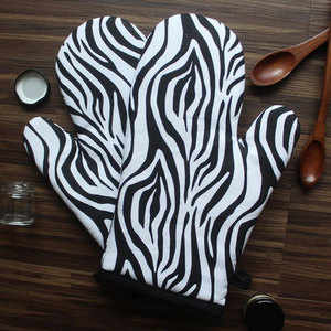 Premium Quality Cotton Double <b>Oven</b> <b>Mitts</b>, Extra-Long Customized Design Heat resistant <b>Oven</b> <b>Mitts</b> - Product Image 3