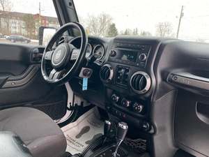 OFERTA ESPECIAL 2017 JE-EP WRA-NG-LER UNLIMITED SPORT 4WD TRANSMISIÓN AUTOMÁTICA - Product Image 2