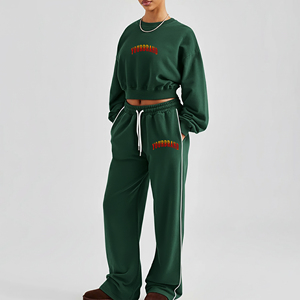 Alta calidad por encargo Color sólido Crop Top sudadera y Jogger conjunto transpirable 2 piezas 100% algodón Streetwear chándal - Product Image 4