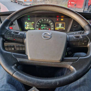 Volvo FH 460 4x2 tout-terrain diesel boîte de vitesses automatique 2013 - Product Image 1