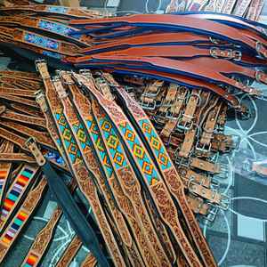 Petit moyen grand collier de chien en cuir de vache rembourré souple collier pour animaux de compagnie avec outillage à la main et fabricant de sculptures Design sur mesure - Product Image 6