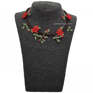 Collar de encaje de aguja de flor de naranja Colgantes y dijes de moda Color naranja - Product Image 1