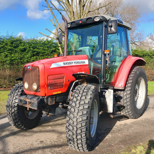 ซื้อรถแทรกเตอร์ล้อยางขนาดกะทัดรัด Massey Ferguson GC1725M คุณภาพพรีเมียม พร้อมลูกปืนแกนปั๊ม จัดส่งรวดเร็ว และมีตัวเลือกขายส่ง - Product Image 3