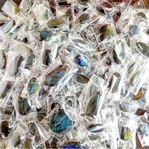 Pendentifs en labradorite naturelle en gros pierre labradorite plaquée argent pierre précieuse de haute qualité pour bijoux - Product Image 5