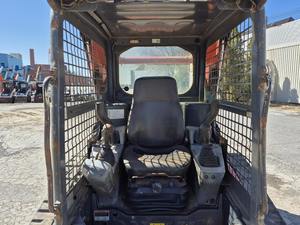 Cargador de Dirección Deslizante Kubota SVL75-2 2018 - Cargador de Tractor de 74 HP con Caja de Cambios y Capacidad de 4.2 Toneladas para un Rendimiento Todoterreno Confiable - Product Image 6