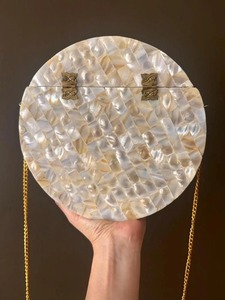 กระเป๋าถือคลัทช์ฝังมุกสีขาวมีโซ่สำหรับสาวๆและสุภาพสตรีแฟชั่นที่ดีที่สุด - Product Image 5