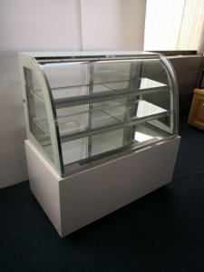 Enfriador de Pasteles Cuadrado en Ángulo Recto Blanco de 1.2 m RTK para Uso en Cafeterías y Panaderías - Product Image 6