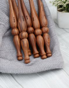 Ensemble de crochets en bois pour tricoter le crochet Palissandre 7 pouces Ensemble de crochets ergonomiques - Product Image 4