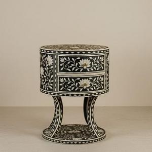 Taburete con Incrustaciones de Hueso para Sala de Estar, Hecho a Mano por f s international - Product Image 2