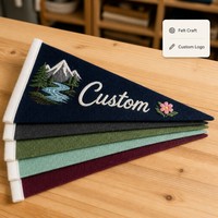 Banderín de Fieltro Colgante al por Mayor, Personalizado, Grande, Mini, Pequeño, Triangular, para Universidad, Escuela, Club Deportivo, Fútbol