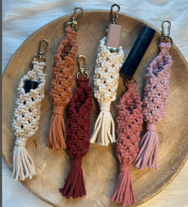 Llavero de macramé hecho a mano - Product Image 1