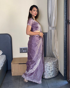 Premium pur violet et bleu Barbari fil de soie broderie travail Saree nouveaux designers fête porter saree - Product Image 3