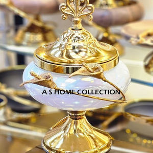 Cuenco de metal dorado para servir con fecha, con plato de soporte, diseño único para fiestas, para servir frutas de chocolate - Product Image 3