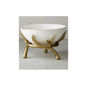 Cuenco decorativo de acero inoxidable y latón con mango de diseño de hojas para el hogar y el hotel, cuenco de metal para servir frutas - Product Image 5