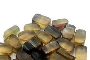 100% Natural 10 piezas Fluorita sin pulir 16-18 MM Piedra cruda multicolor Fabricación de joyas sueltas y piedras preciosas curativas - Product Image 5