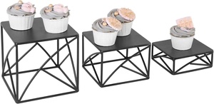 Support à gâteau métallique doré lumineux, support d'exposition de Dessert de Cupcake de taille personnalisée en treillis métallique structuré Royal - Product Image 5