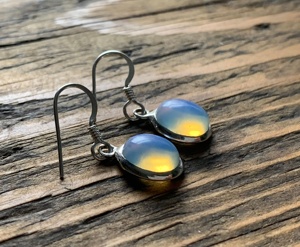 Boucles d'oreilles pendantes en argent sterling 925 léger et ovale avec quartz d'opalite de feu taillé à carreaux pour les fêtes de mariage - Product Image 3