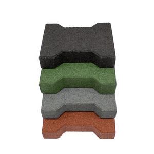 Precio al por mayor de fábrica Azulejos de piso de goma entrelazados Larga vida útil Dogbone T-Bone Pavers Perfecto para áreas de juego y equinos - Product Image 1