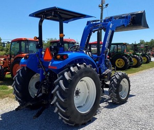 Tracteur agricole d'occasion 74hp 4X4 neuf et Hollandd T4.75 avec chargeur à vendre, bon marché - Product Image 5